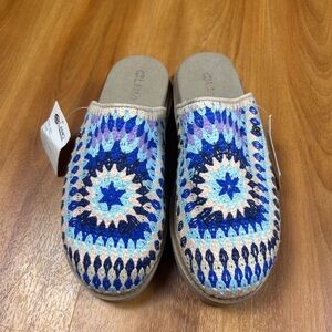 Lamo Women’s Crochet Slip-On Mules Blue & Purple Size 7 NWT